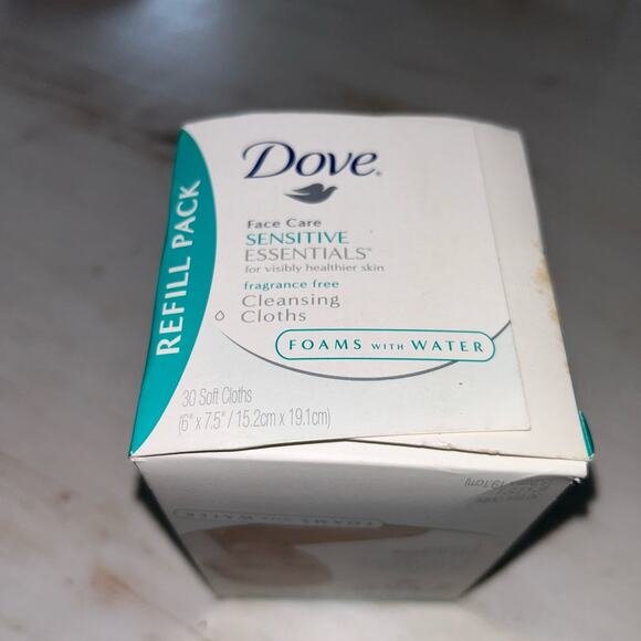Dove Cool Moisture Facial Cleansing Cloths Fragrance Free Sensitive Essentials - Picture 7 of 7